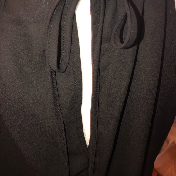 New York & Company sleeveless blouse - Picture 2 of 2